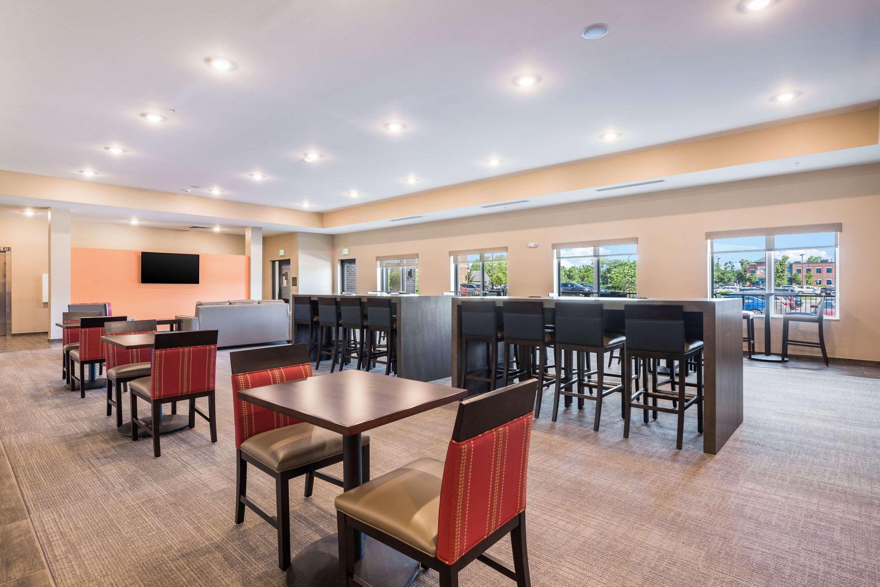 Comfort Suites Marysville Columbus - Northwest Buitenkant foto